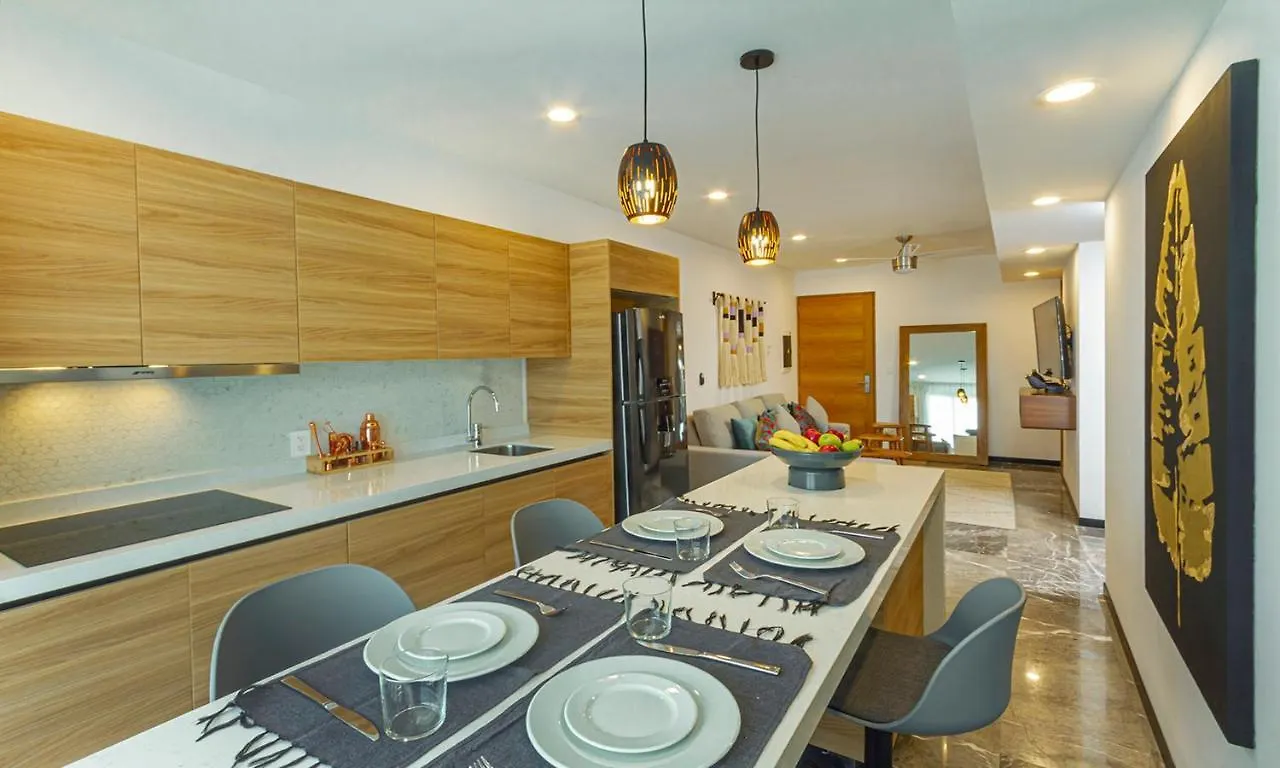 Ocean Blue Front Beach Apartment Playa del Carmen