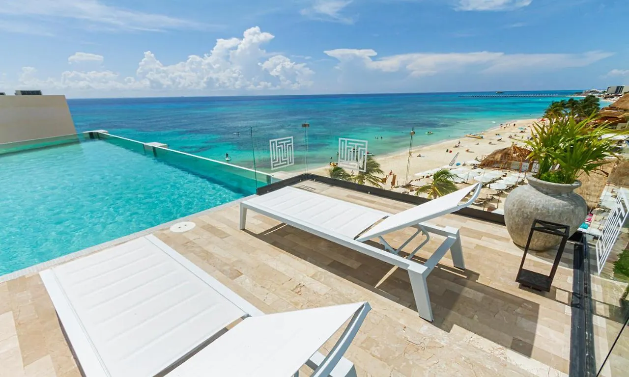 Ocean Blue Front Beach Apartment Playa del Carmen Mexico