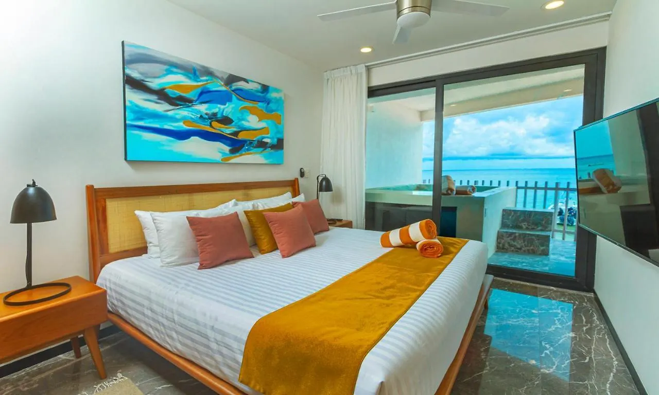 Ocean Blue Front Beach Apartment Playa del Carmen Mexico